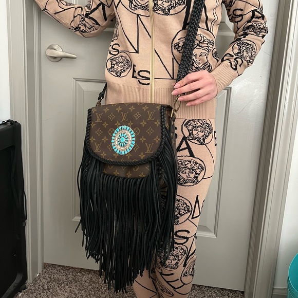 The Authentic LV World Traveler with Zuni Concho - Picture 5 of 6